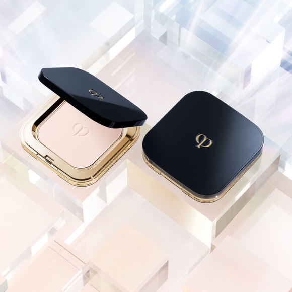 CLÉ DE PEAU REFINING PRESSED POWDER - Picture 3 of 3